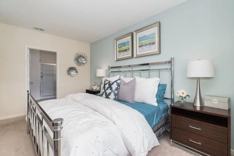 House in Port St. Lucie, Florida 4 bedrooms, 178 sq.m. № 2434253 - photo 6