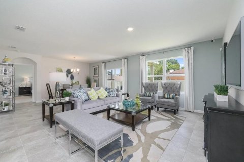 House in Port St. Lucie, Florida 4 bedrooms, 178 sq.m. № 2434253 - photo 4