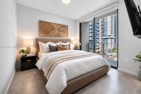 Condominio en venta en Miami, Florida, 1 dormitorio, 55.46 m2 № 2033870 - foto 6