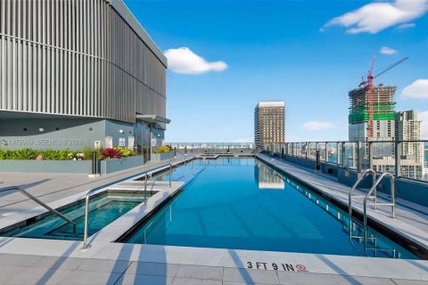 Condominio en venta en Miami, Florida, 1 dormitorio, 55.46 m2 № 2033870 - foto 17
