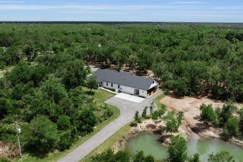House in Myakka City, Florida 5 bedrooms, 369.1 sq.m. № 2421648