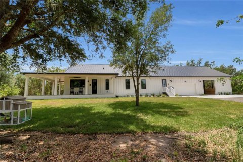 House in Myakka City, Florida 5 bedrooms, 369.1 sq.m. № 2421648 - photo 3