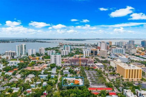 Adosado en Sarasota, Florida 3 dormitorios, 177.63 m2 № 2409981