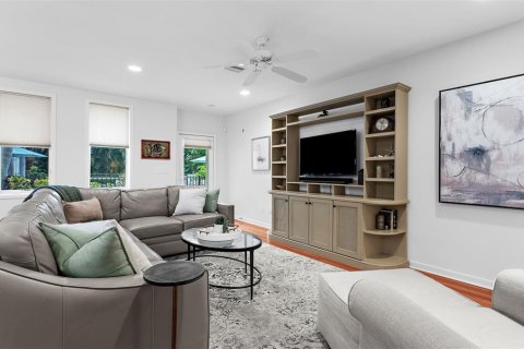 Adosado en venta en Sarasota, Florida, 3 dormitorios, 177.63 m2 № 2409981 - foto 14