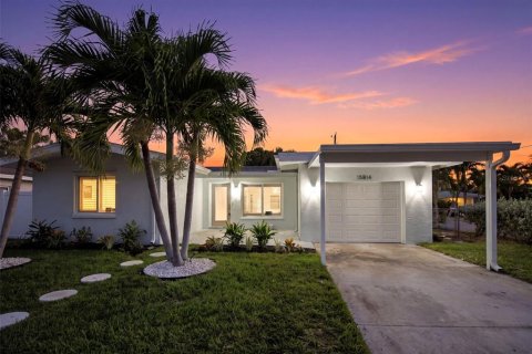 Villa ou maison à Redington Beach, Floride 2 chambres, 142.14 m2 № 2303183