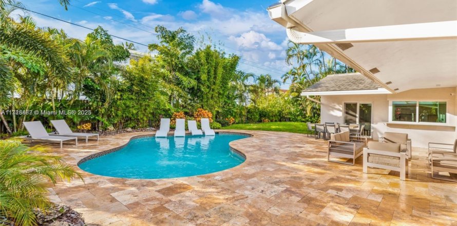 Casa en Fort Lauderdale, Florida 4 dormitorios, 182.92 m2 № 1958270