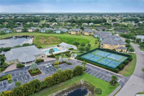 Condominio en alquiler en Punta Gorda, Florida, 2 dormitorios № 1959036 - foto 2