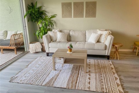 Condominio en alquiler en Punta Gorda, Florida, 2 dormitorios № 1959036 - foto 11