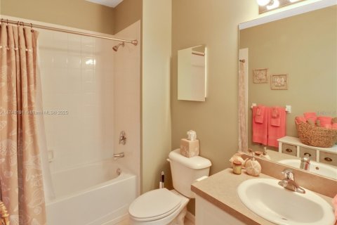 Condominio en alquiler en Punta Gorda, Florida, 2 dormitorios № 1959036 - foto 16