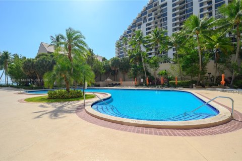 Condo in Miami, Florida, 1 bedroom  № 1768274 - photo 19