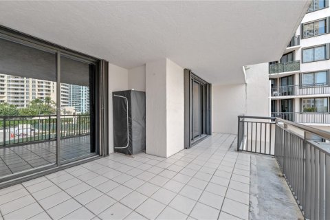 Condo in Miami, Florida, 1 bedroom  № 1768274 - photo 16