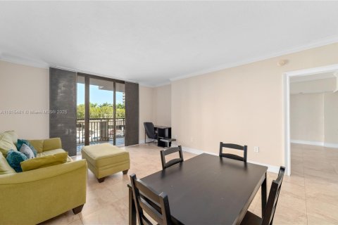 Condo in Miami, Florida, 1 bedroom  № 1768274 - photo 8