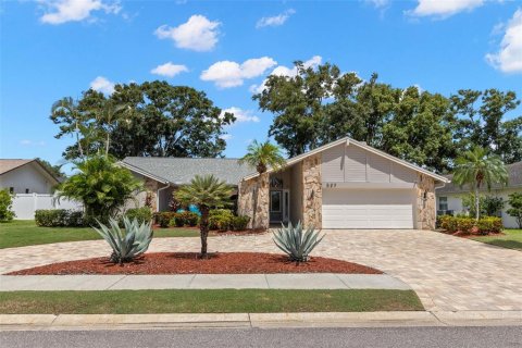 House in Safety Harbor, Florida 4 bedrooms, 255.02 sq.m. № 1914701 - photo 2