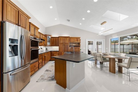 House in Safety Harbor, Florida 4 bedrooms, 255.02 sq.m. № 1914701 - photo 13