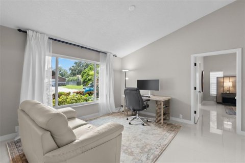 House in Safety Harbor, Florida 4 bedrooms, 255.02 sq.m. № 1914701 - photo 9