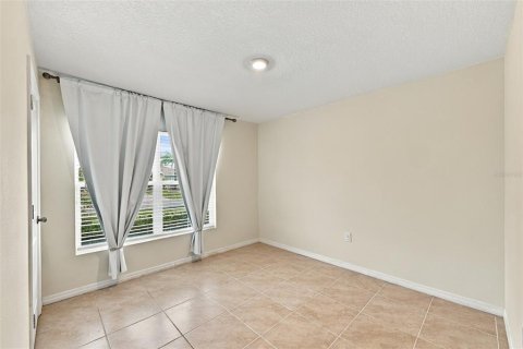 House in Zephyrhills, Florida 4 bedrooms, 171.5 sq.m. № 2408549 - photo 28