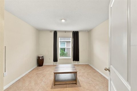 House in Zephyrhills, Florida 4 bedrooms, 171.5 sq.m. № 2408549 - photo 24