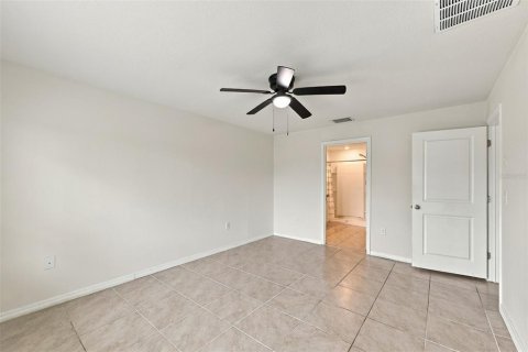 House in Zephyrhills, Florida 4 bedrooms, 171.5 sq.m. № 2408549 - photo 16