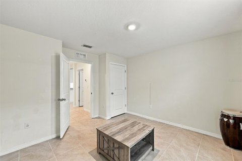 House in Zephyrhills, Florida 4 bedrooms, 171.5 sq.m. № 2408549 - photo 22