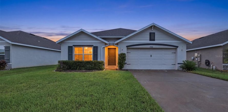 House in Zephyrhills, Florida 4 bedrooms, 171.5 sq.m. № 2408549