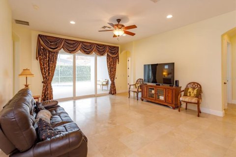 Villa ou maison à vendre à Orlando, Floride: 4 chambres, 276.76 m2 № 2239957 - photo 13
