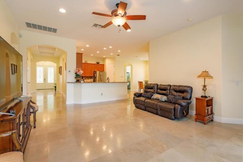 Villa ou maison à vendre à Orlando, Floride: 4 chambres, 276.76 m2 № 2239957 - photo 12