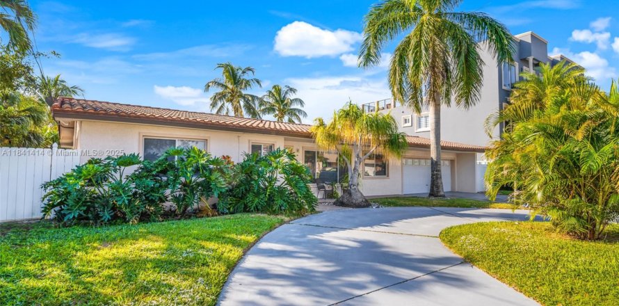 Casa en Pompano Beach, Florida 3 dormitorios, 125.33 m2 № 1833748