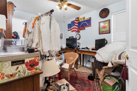 Condo in Sunrise, Florida, 3 bedrooms  № 1800673 - photo 10