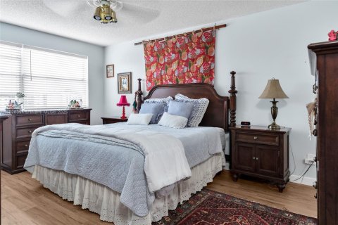 Condo in Sunrise, Florida, 3 bedrooms  № 1800673 - photo 17
