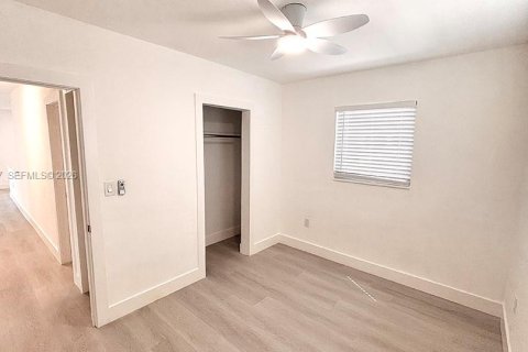 Villa ou maison à louer à Hollywood, Floride: 3 chambres, 97.55 m2 № 2168581 - photo 11