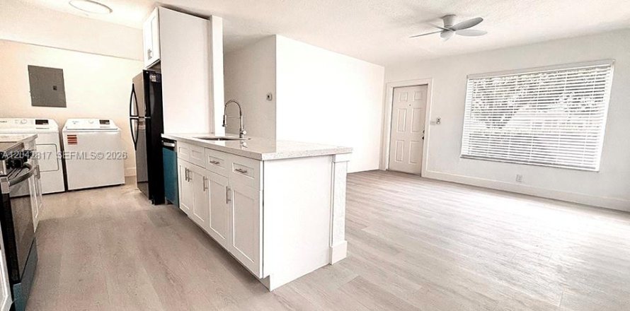 Villa ou maison à Hollywood, Floride 3 chambres, 97.55 m2 № 2168581