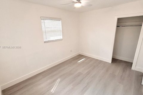 Villa ou maison à louer à Hollywood, Floride: 3 chambres, 97.55 m2 № 2168581 - photo 10