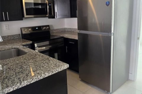 Apartamento en alquiler en Hialeah, Florida, 1 dormitorio, 49.05 m2 № 2086151 - foto 4