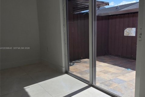 Apartamento en alquiler en Hialeah, Florida, 1 dormitorio, 49.05 m2 № 2086151 - foto 8