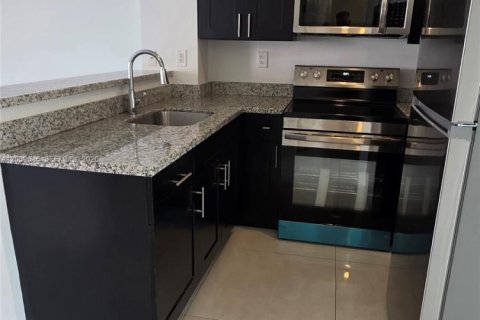 Apartamento en alquiler en Hialeah, Florida, 1 dormitorio, 49.05 m2 № 2086151 - foto 5