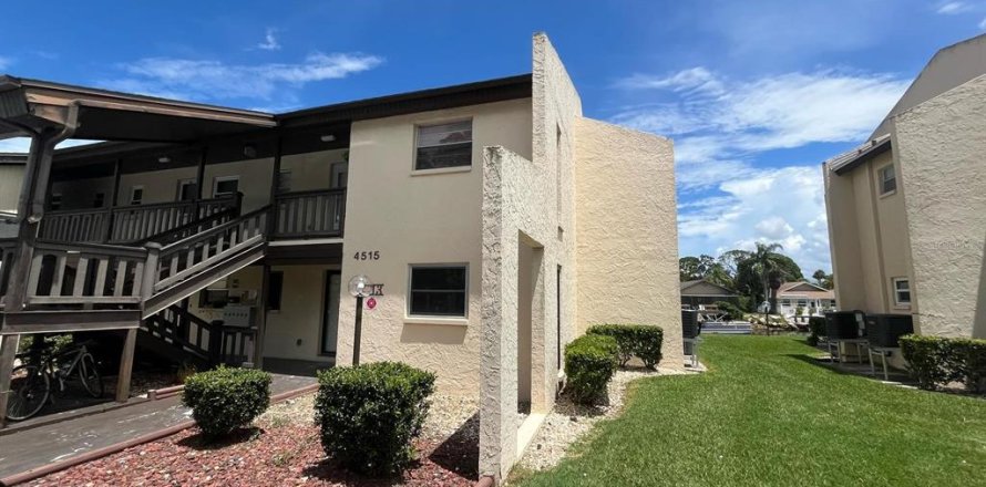 Condo à New Port Richey, Floride, 2 chambres № 1905809