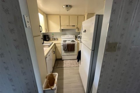 Copropriété à vendre à New Port Richey, Floride: 2 chambres, 99.03 m2 № 1905809 - photo 4