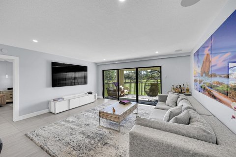 Condo in Palm Beach Gardens, Florida, 2 bedrooms  № 2247840 - photo 24
