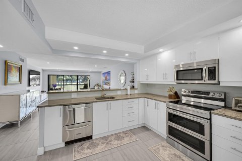 Condo in Palm Beach Gardens, Florida, 2 bedrooms № 2247840