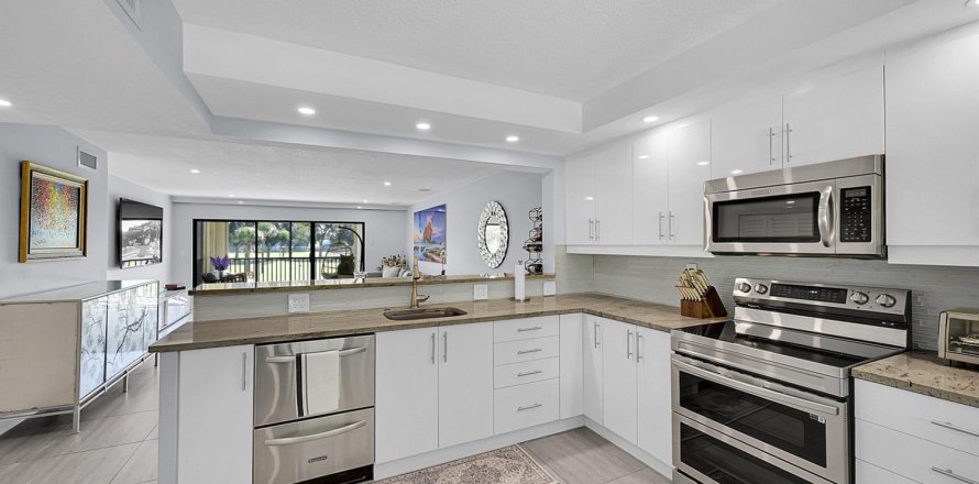 Condo in Palm Beach Gardens, Florida, 2 bedrooms  № 2247840