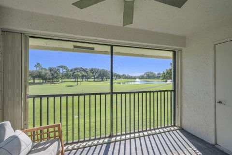 Condo in Palm Beach Gardens, Florida, 2 bedrooms  № 2247840 - photo 11