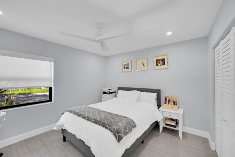 Condo in Palm Beach Gardens, Florida, 2 bedrooms  № 2247840 - photo 8
