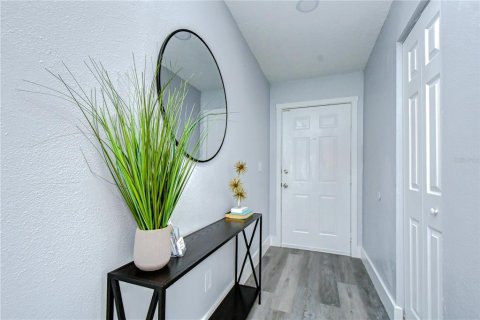 House in Largo, Florida 3 bedrooms, 130.62 sq.m. № 2322988 - photo 19