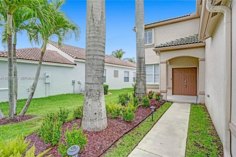 Casa en venta en Weston, Florida, 5 dormitorios, 248.23 m2 № 2071085 - foto 4
