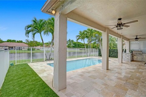 Casa en venta en Weston, Florida, 5 dormitorios, 248.23 m2 № 2071085 - foto 18