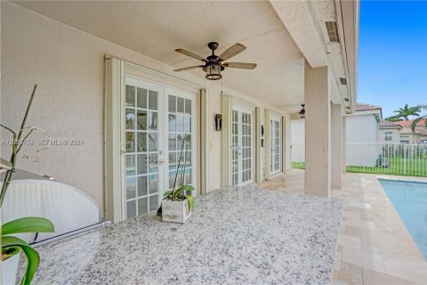 Casa en venta en Weston, Florida, 5 dormitorios, 248.23 m2 № 2071085 - foto 21