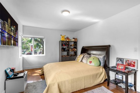 House in Miami Springs, Florida 2 bedrooms № 2043213 - photo 19