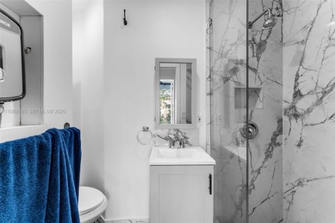 House in Miami Springs, Florida 2 bedrooms № 2043213 - photo 14