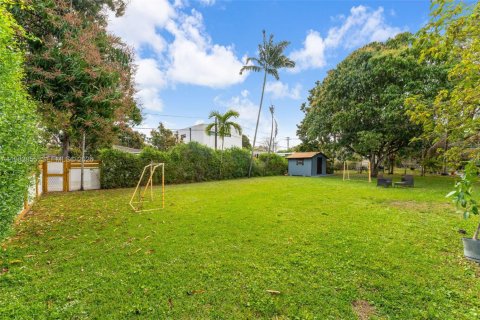 House in Miami Springs, Florida 2 bedrooms № 2043213 - photo 25