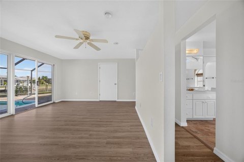 Villa ou maison à vendre à Punta Gorda, Floride: 3 chambres, 276.85 m2 № 2437404 - photo 30